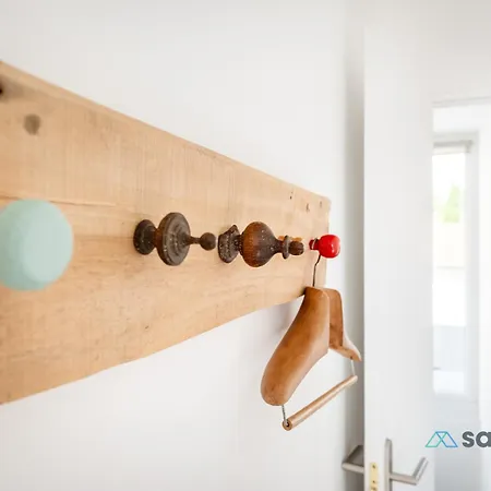 Aguda's Family House *