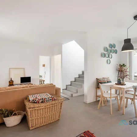 Aguda's Family House