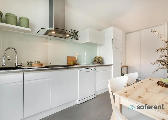 Aguda's Family House بيت للعطل *