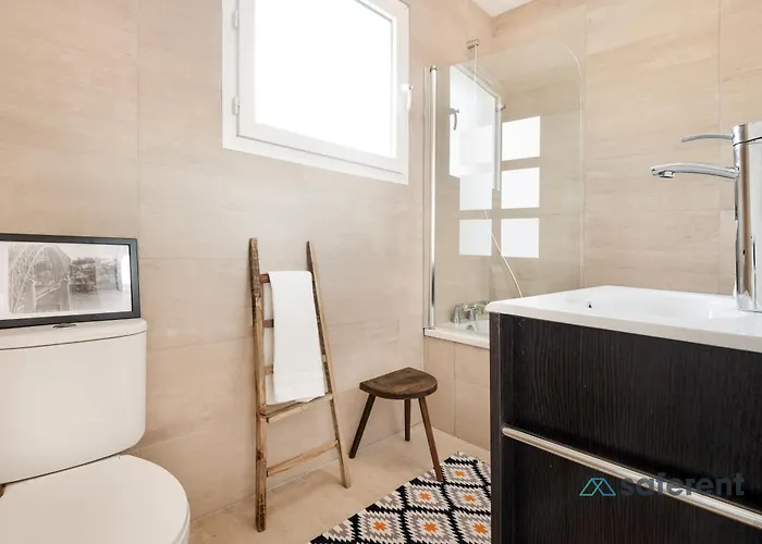 Semesterbostad Aguda's Family House