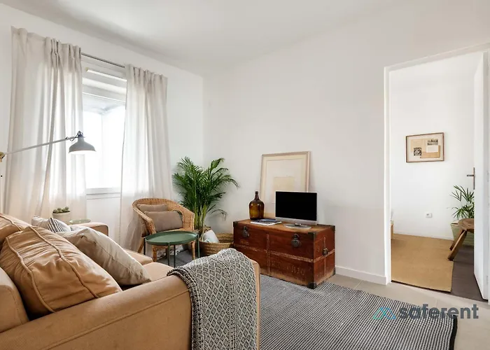 Semesterbostad Aguda's Family House