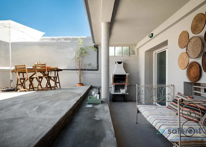 Aguda's Family House بيت للعطل *